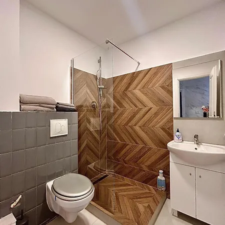 Teodoroiu Nr. 5 Hotel de apartamente 3*