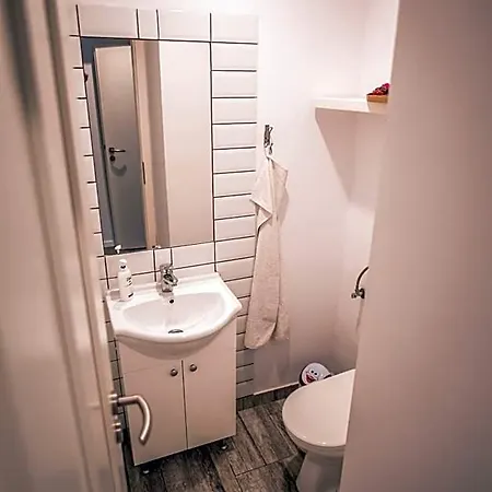 Teodoroiu Nr. 5 Apart Otel 3*