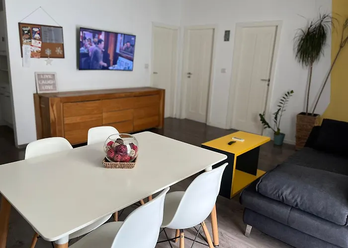 アパートホテル Teodoroiu Nr. 5