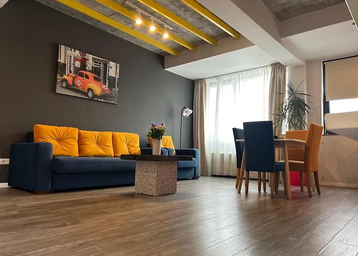 Teodoroiu Nr. 5 アパートホテル