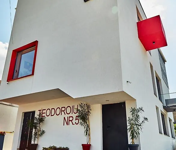 Teodoroiu Nr. 5 アパートホテル クラヨーヴァ