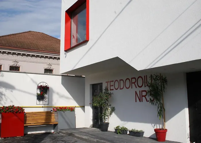Teodoroiu Nr. 5 3*